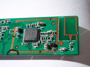 Fast FW54U USB无线网卡增益天线改造指南 探寻天线接点